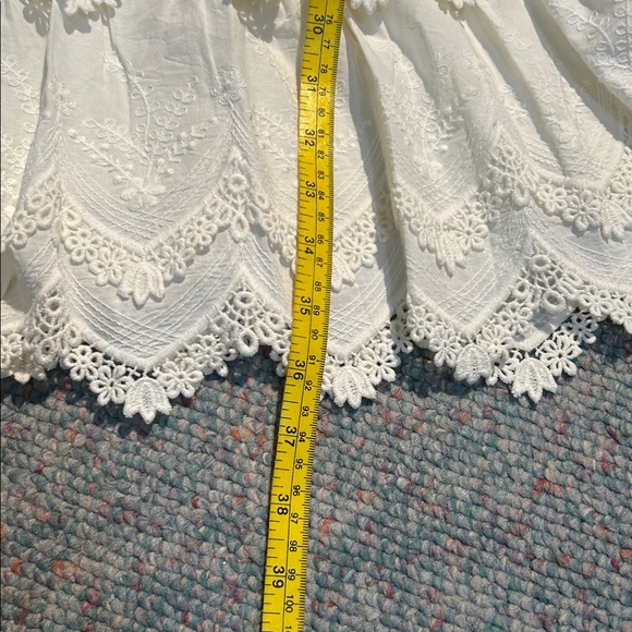 NWT Listicle Cream Lace Long Sleeve Dress size Medium - Picture 9 of 15